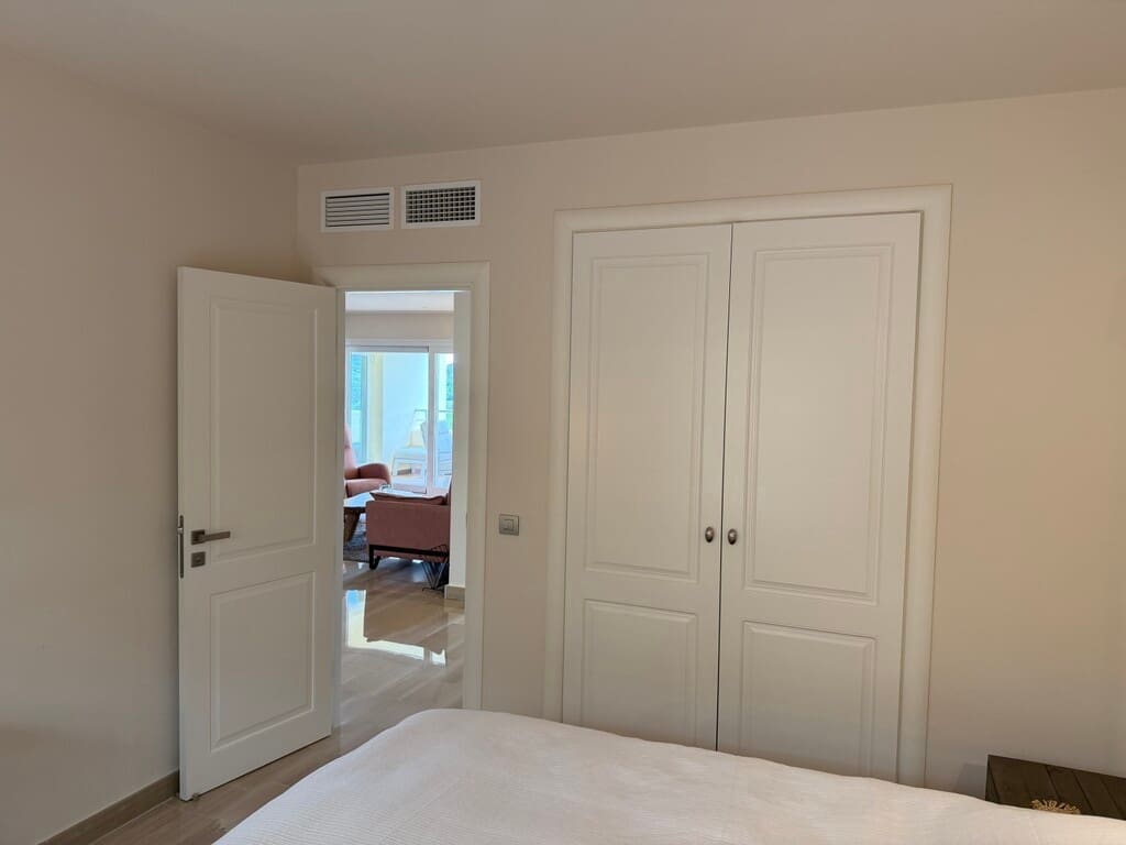 3 soveværelse Lejlighed til salg i Mijas Costa med swimmingpool garage - € 599.000 (Ref: 9769125)