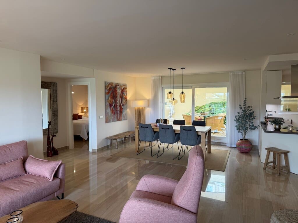 3 soveværelse Lejlighed til salg i Mijas Costa med swimmingpool garage - € 599.000 (Ref: 9769125)