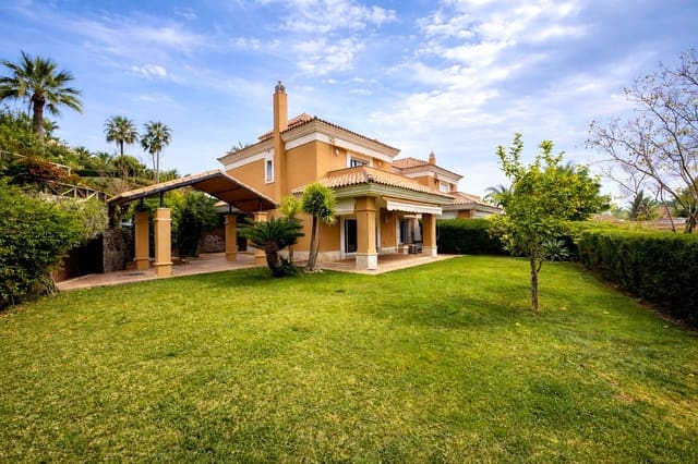3 soverom Kjedet enebolig til salgs i Santa Clara, Marbella med svømmebasseng garasje - € 1 120 000 (Ref: 9769126)