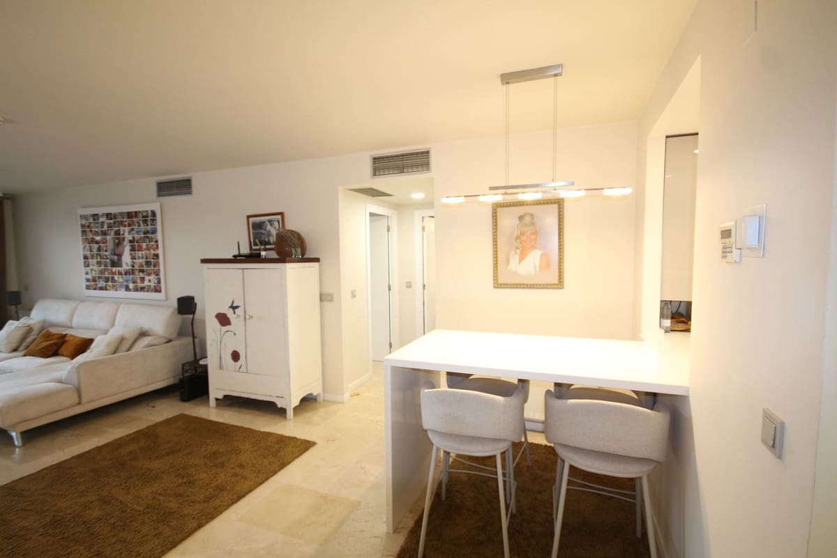 2 bedroom Penthouse for sale in Guadalmina with pool garage - € 467,000 (Ref: 9769127)