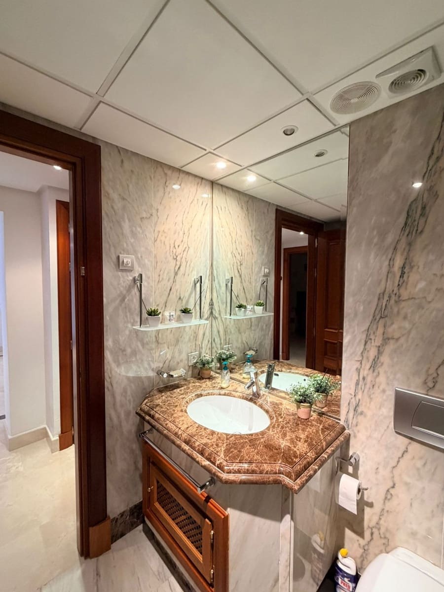 3 chambre Appartement à vendre à New Golden Mile avec piscine garage - 1 200 000 € (Ref: 9769129)