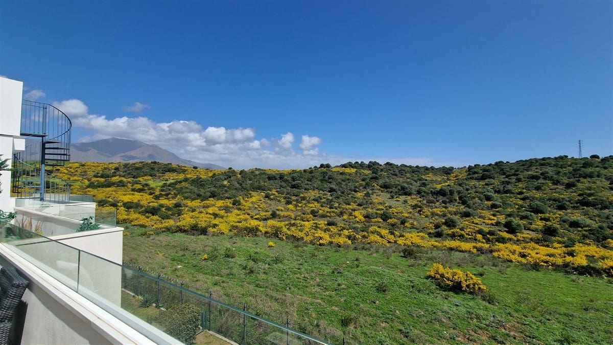 3 makuuhuone Kattohuoneisto myytävänä paikassa Estepona mukana uima-altaan 
autotalli - 575 000 € (Ref: 9769890)