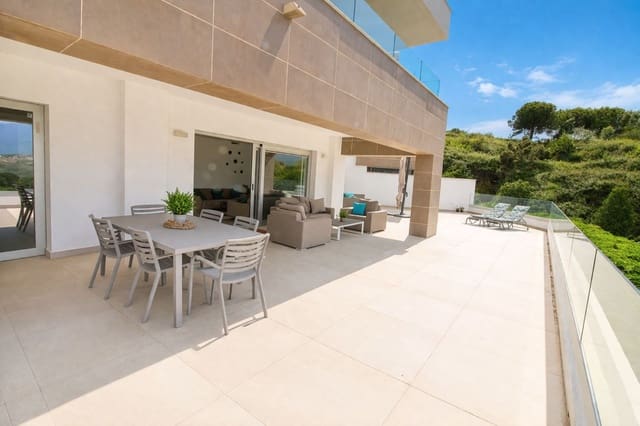 Apartamento de 3 habitaciones en La Cala Golf, Mijas en venta con piscina garaje - 595.000 € (Ref: 9771906)