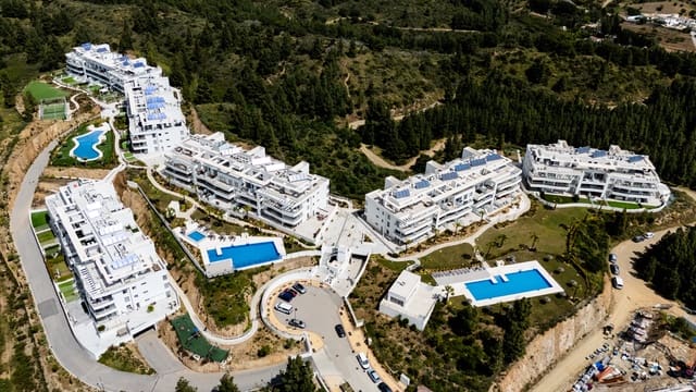 2 bedroom Apartment for sale in Mijas with pool garage - € 475,000 (Ref: 9771946)