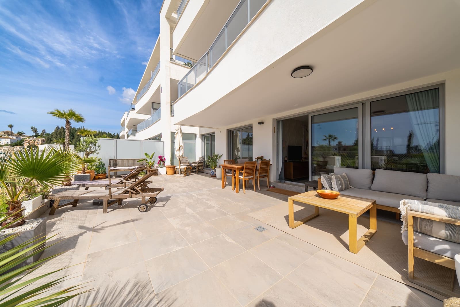 2 bedroom Apartment for sale in Mijas with pool garage - € 475,000 (Ref: 9771946)