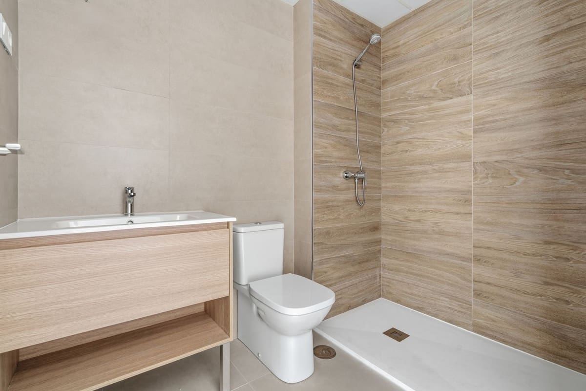 2 bedroom Apartment for sale in Las Lagunas de Mijas with pool garage - € 278,000 (Ref: 9776851)