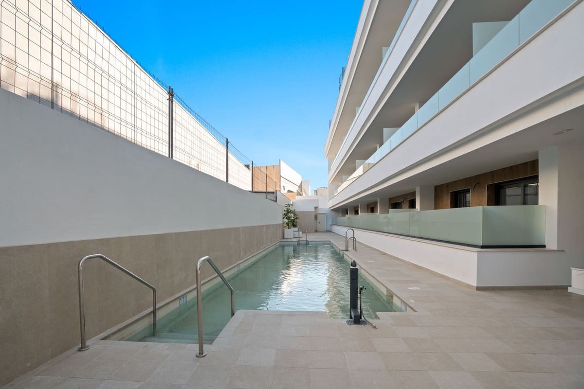 2 bedroom Apartment for sale in Las Lagunas de Mijas with pool garage - € 278,000 (Ref: 9776851)