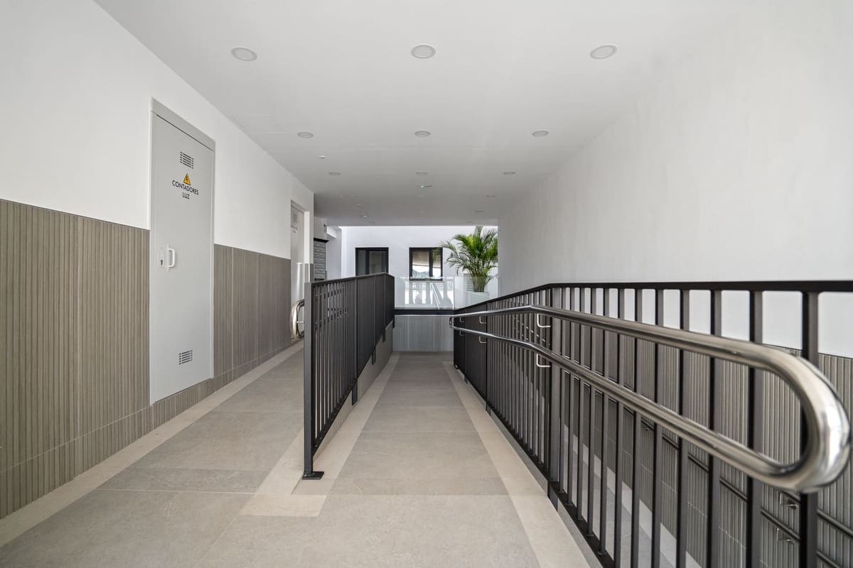 2 bedroom Apartment for sale in Las Lagunas de Mijas with pool garage - € 278,000 (Ref: 9776851)