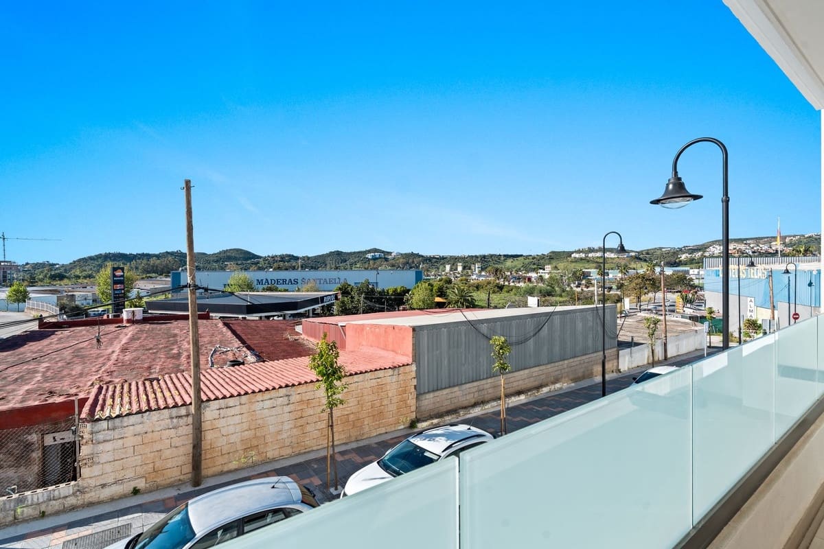 2 bedroom Apartment for sale in Las Lagunas de Mijas with pool garage - € 278,000 (Ref: 9776851)