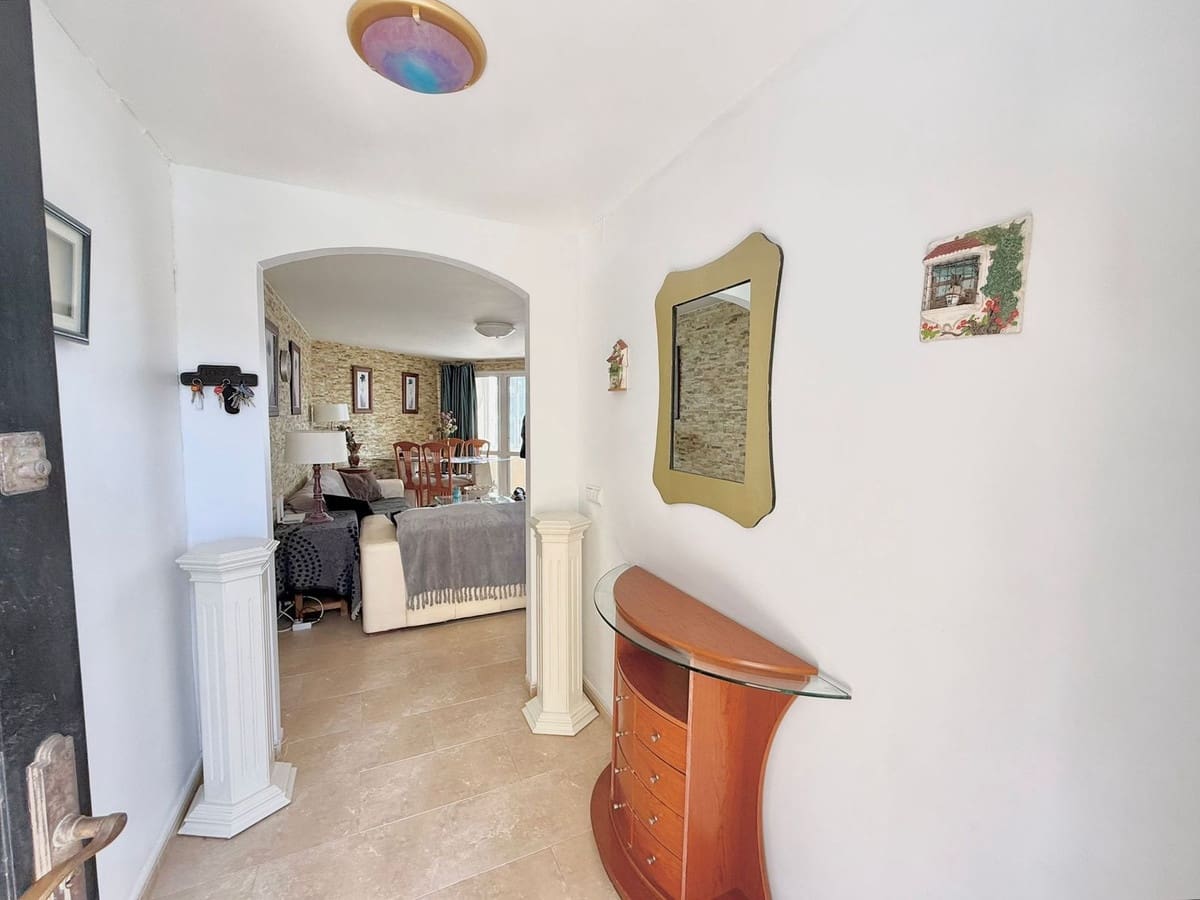 3 slaapkamer Appartement te koop in Fuengirola met garage - € 279.000 (Ref: 9776852)