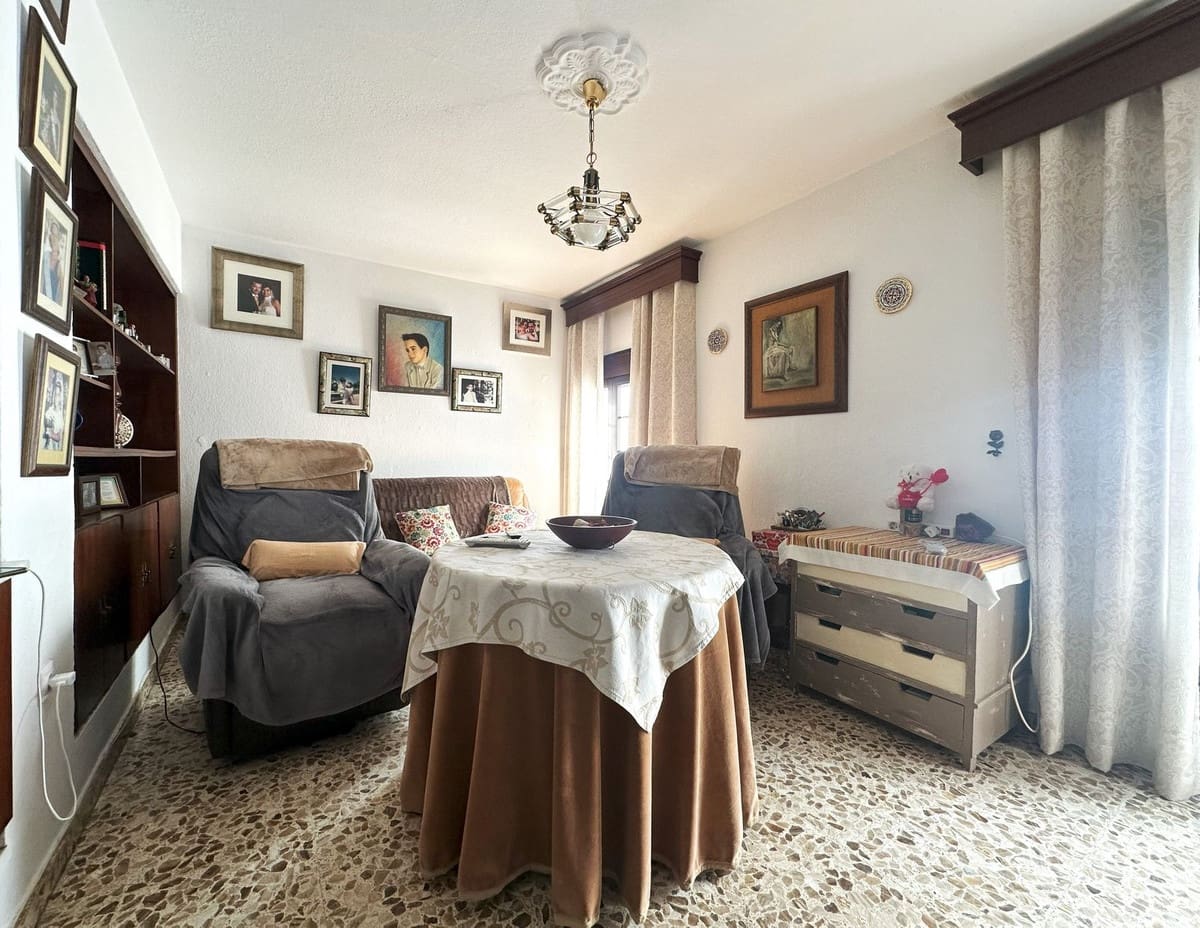 4 soverom Hus til salgs i Mijas - € 285 000 (Ref: 9776953)