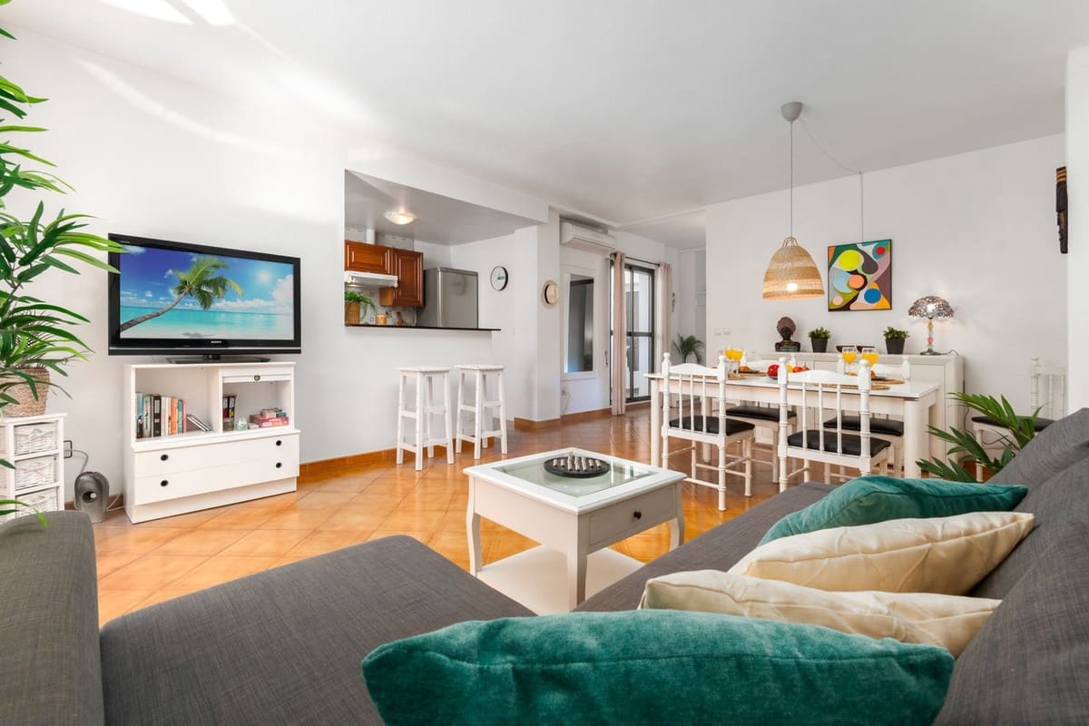 2 soverom Leilighet til salgs i Fuengirola med svømmebasseng garasje - € 290 000 (Ref: 9776973)