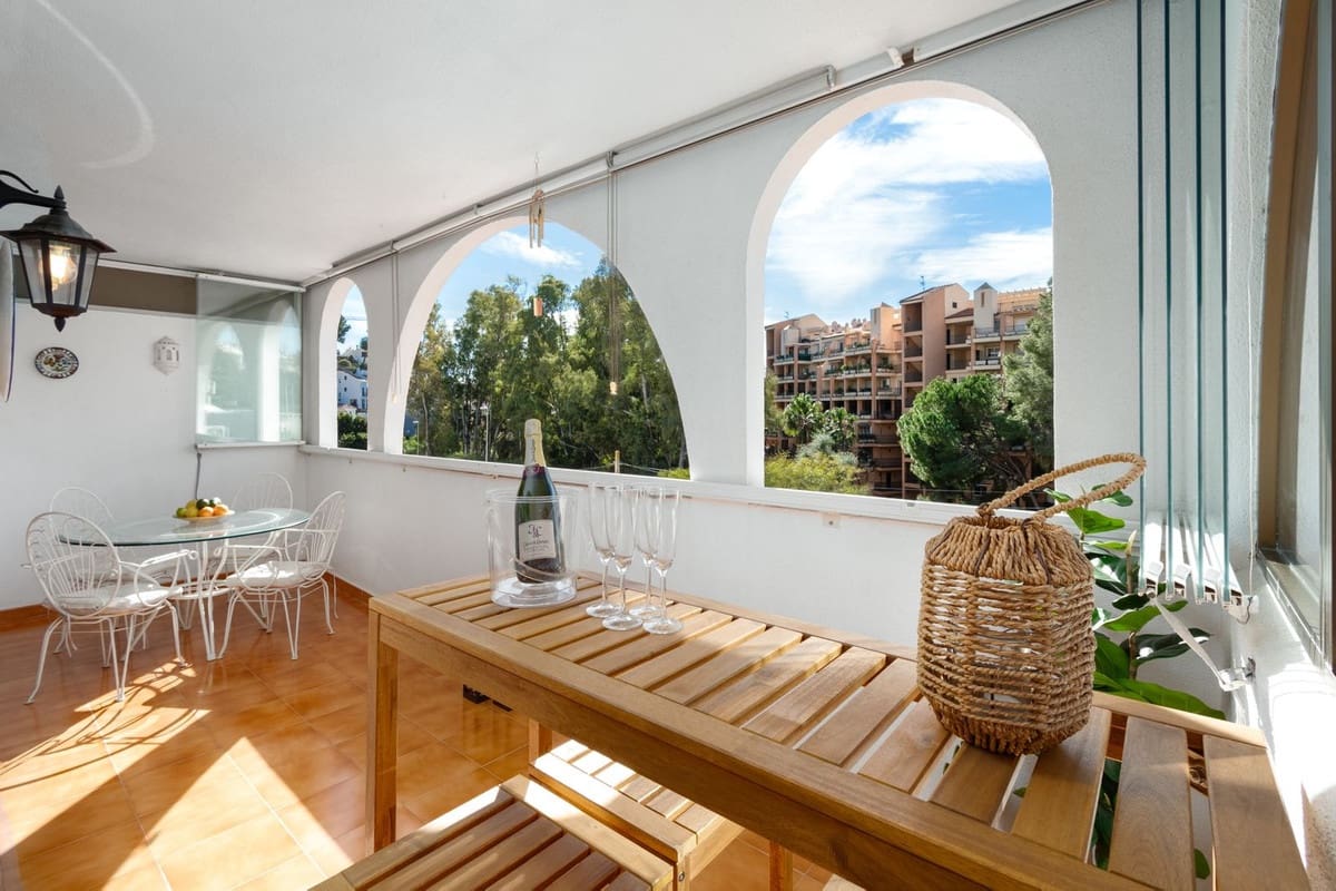 2 soverom Leilighet til salgs i Fuengirola med svømmebasseng garasje - € 290 000 (Ref: 9776973)