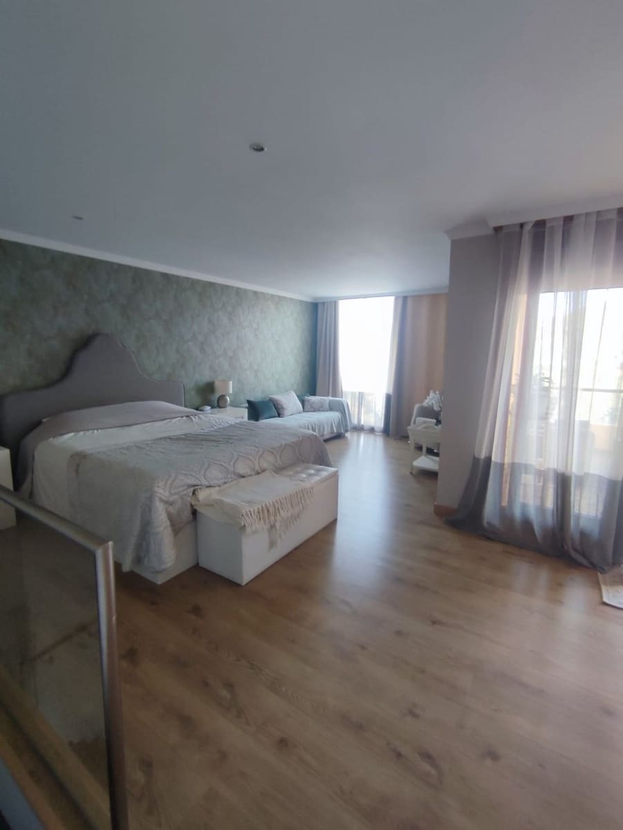 2 slaapkamer Penthouse te koop in Benahavis met zwembad garage - € 290.000 (Ref: 9776987)