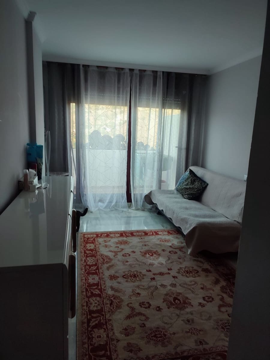 2 slaapkamer Penthouse te koop in Benahavis met zwembad garage - € 290.000 (Ref: 9776987)