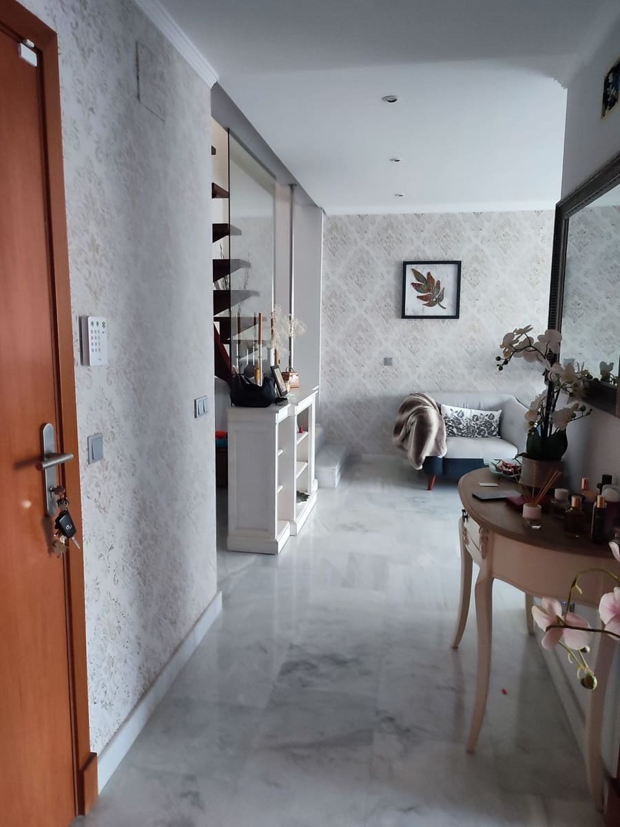 2 slaapkamer Penthouse te koop in Benahavis met zwembad garage - € 290.000 (Ref: 9776987)