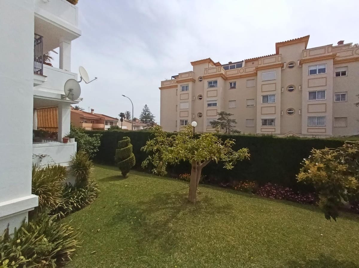 2 soveværelse Lejlighed til salg i Torremolinos med swimmingpool garage - € 314.000 (Ref: 9782047)