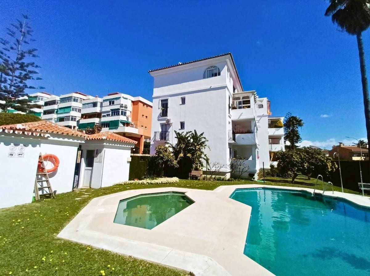 2 soveværelse Lejlighed til salg i Torremolinos med swimmingpool garage - € 314.000 (Ref: 9782047)
