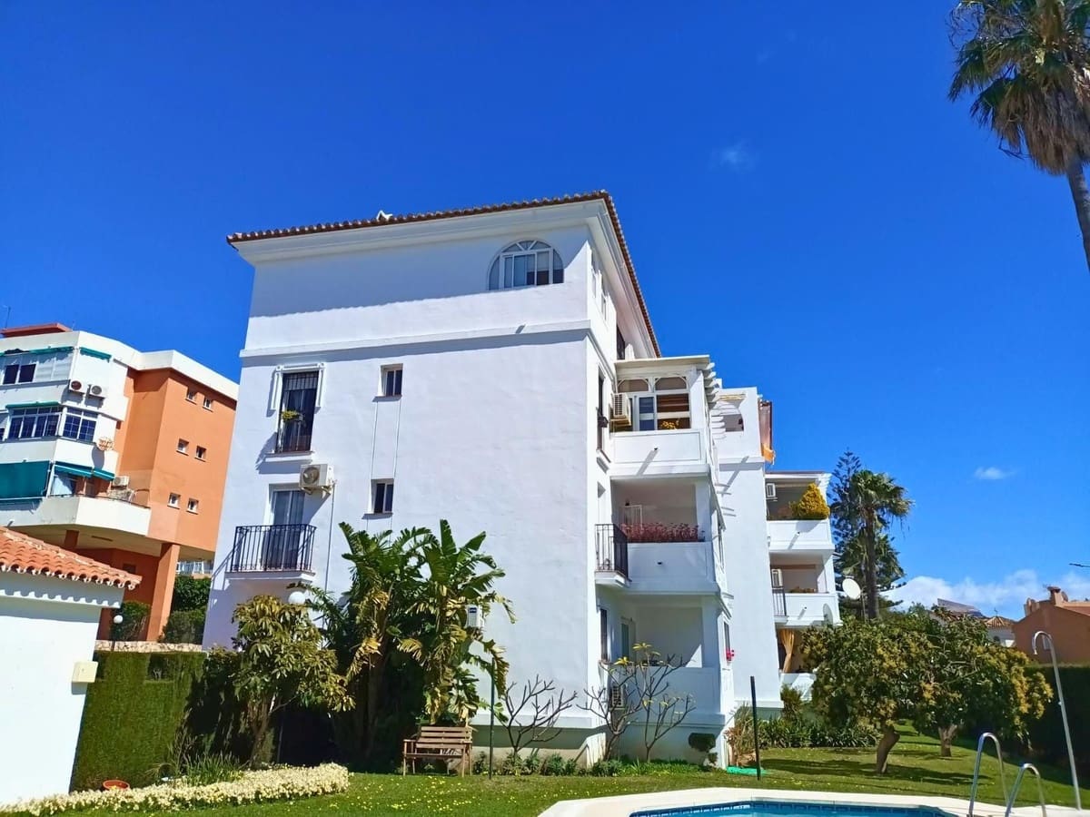 2 soveværelse Lejlighed til salg i Torremolinos med swimmingpool garage - € 314.000 (Ref: 9782047)