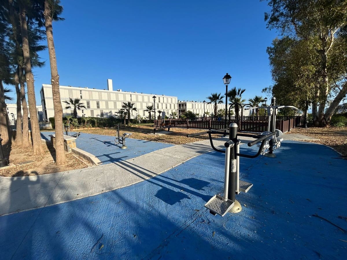 3 soveværelse Lejlighed til salg i Punta de la Chullera med swimmingpool - € 393.000 (Ref: 9782048)