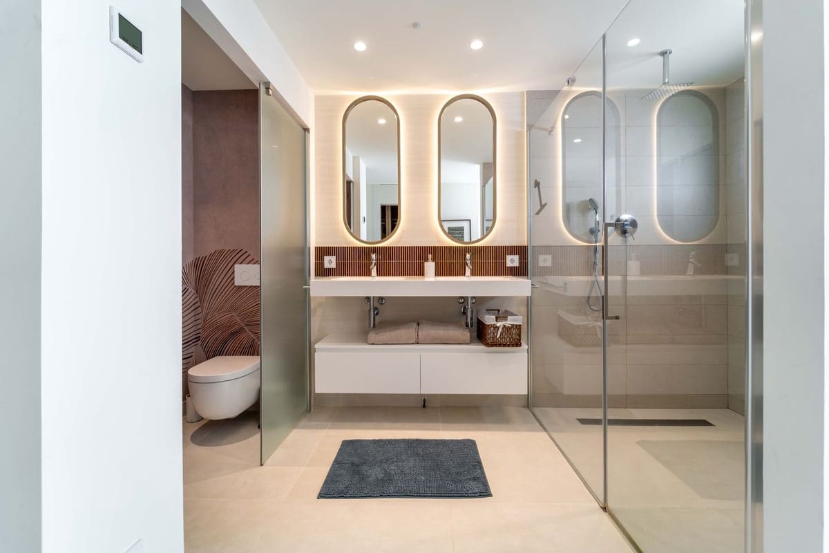 Apartamento de 3 habitaciones en Fuengirola en venta con piscina garaje - 849.000 € (Ref: 9782053)