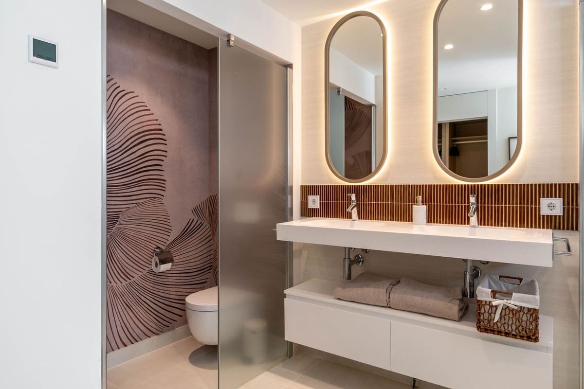 Apartamento de 3 habitaciones en Fuengirola en venta con piscina garaje - 849.000 € (Ref: 9782053)