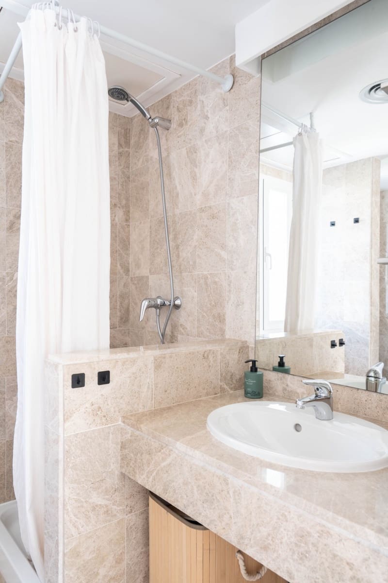 3 soverom Penthouse til salgs i Nueva Andalucia med svømmebasseng - € 525 000 (Ref: 9782201)