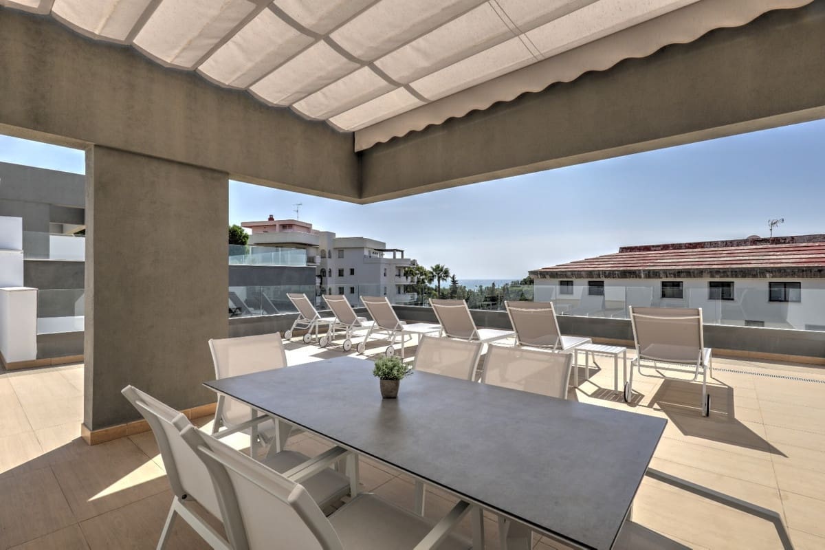 3 soverom Penthouse til salgs i Nueva Andalucia med svømmebasseng garasje - € 1 180 000 (Ref: 9782205)