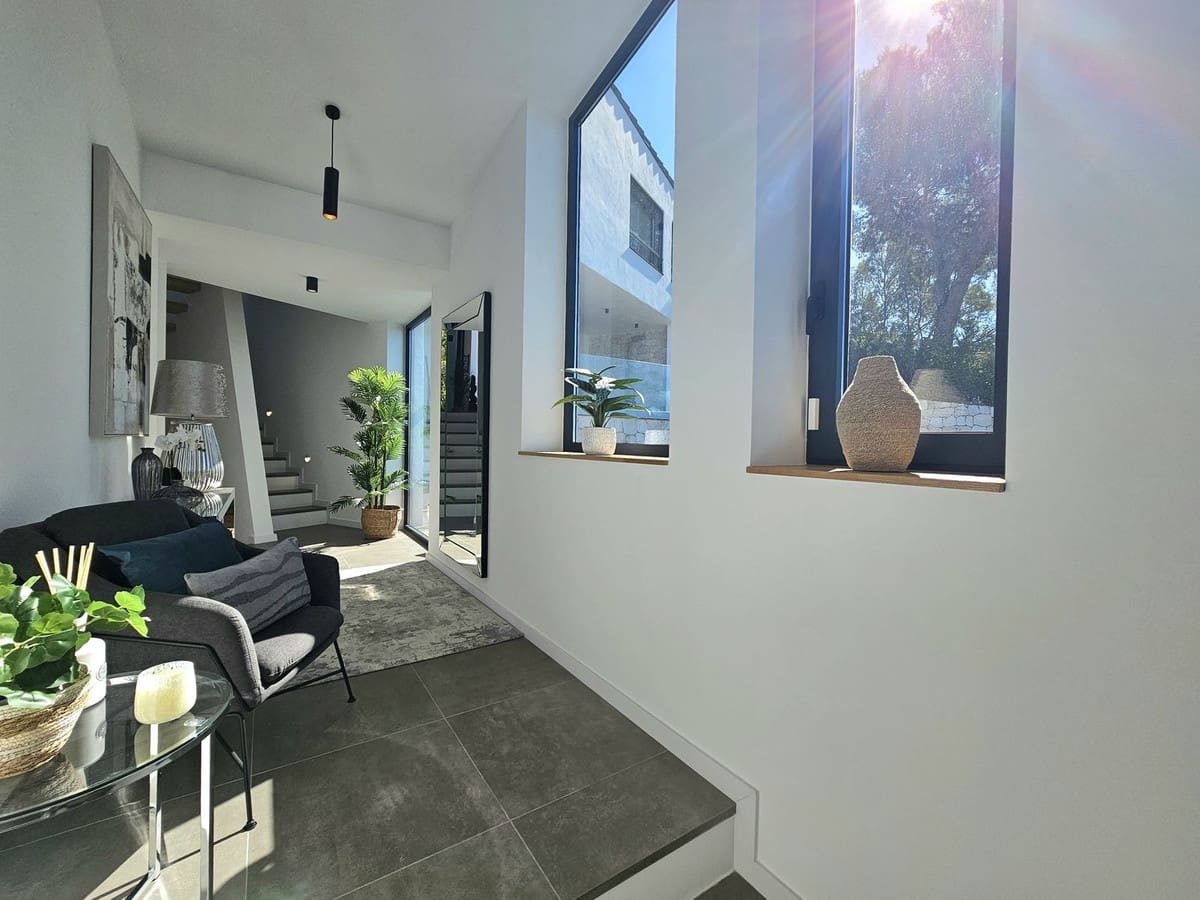 3 soveværelse Villa til salg i Mijas med swimmingpool garage - € 1.395.000 (Ref: 9782207)