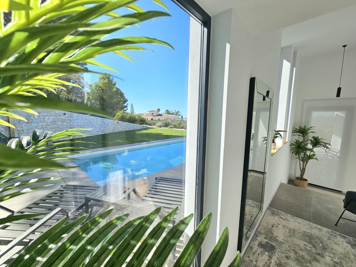 3 soveværelse Villa til salg i Mijas med swimmingpool garage - € 1.395.000 (Ref: 9782207)