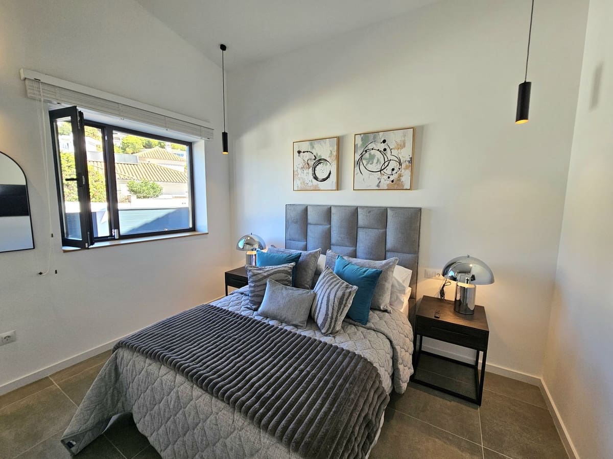 3 soveværelse Villa til salg i Mijas med swimmingpool garage - € 1.395.000 (Ref: 9782207)