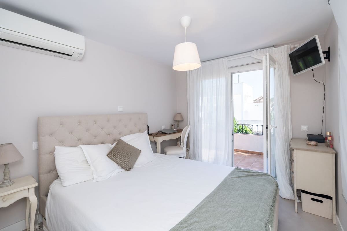 5 Zimmer Villa zu verkaufen in San Pedro de Alcantara mit Pool Garage - 1.950.000 € (Ref: 9782210)