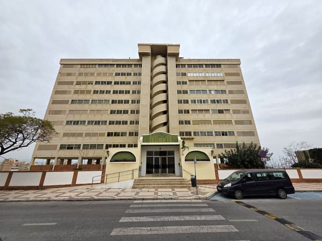 3 soveværelse Lejlighed til salg i Torremolinos med swimmingpool - € 669.000 (Ref: 9782211)