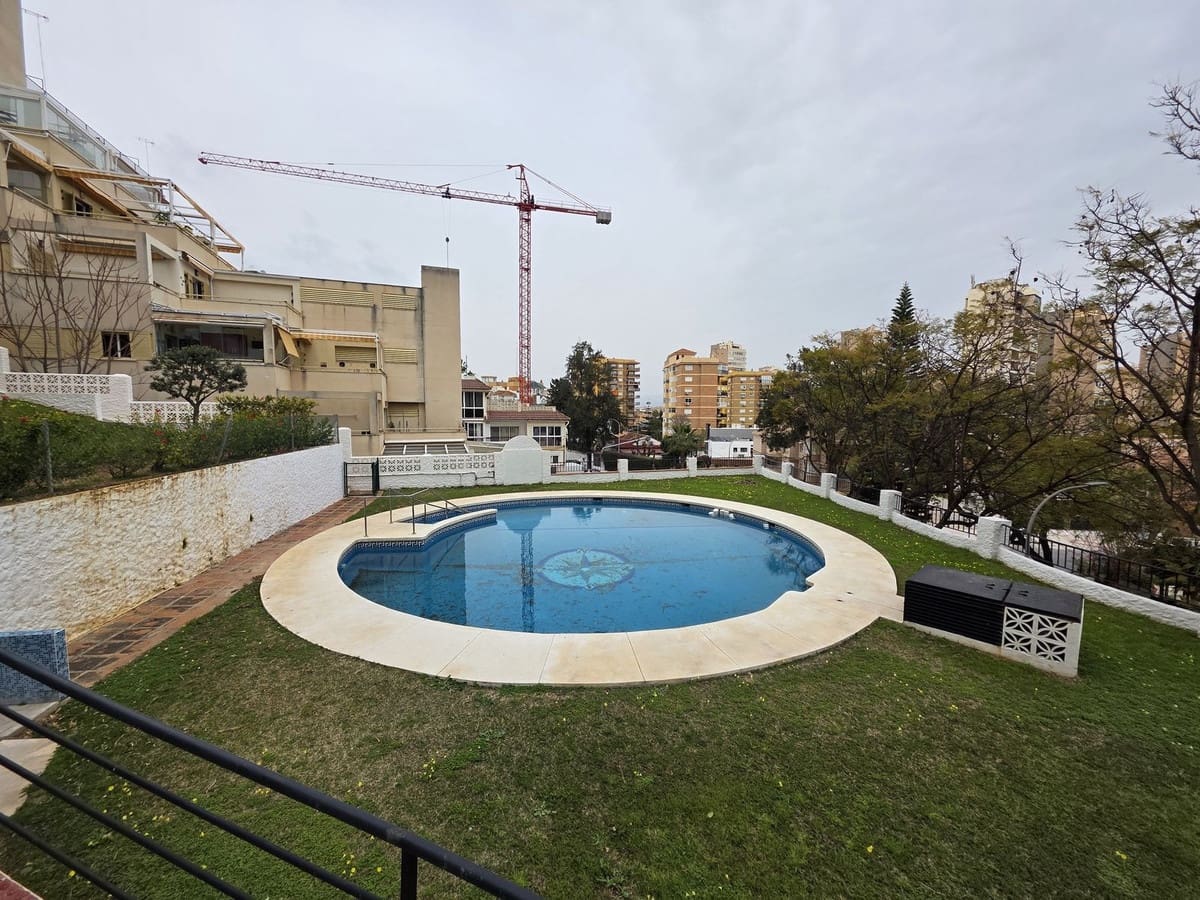 3 soveværelse Lejlighed til salg i Torremolinos med swimmingpool - € 669.000 (Ref: 9782211)