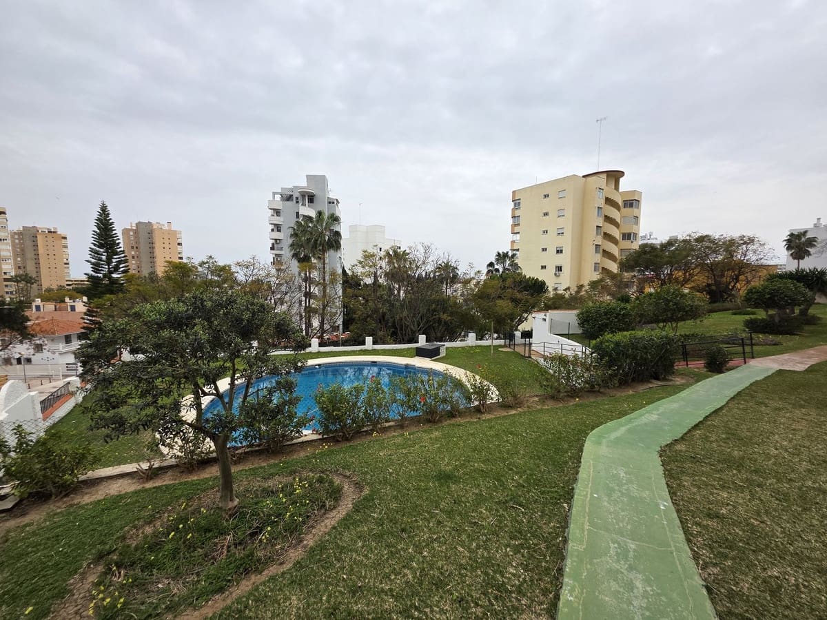 3 soveværelse Lejlighed til salg i Torremolinos med swimmingpool - € 669.000 (Ref: 9782211)