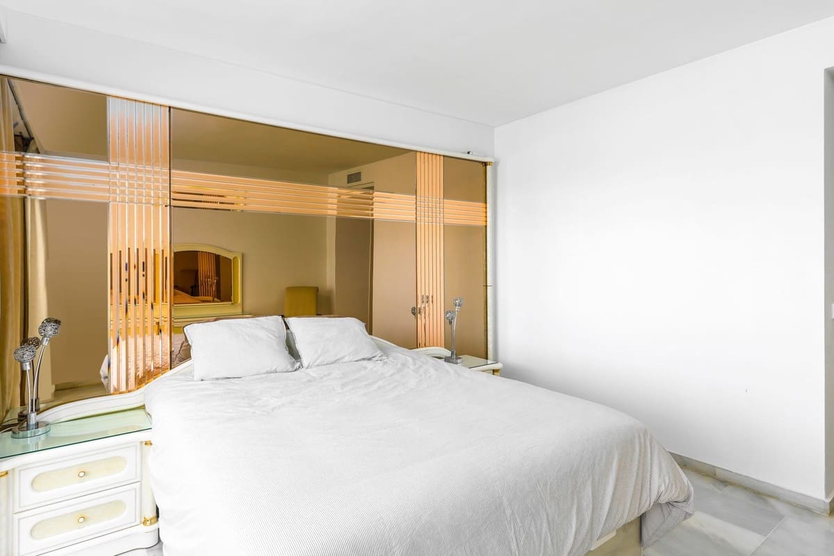 2 chambre Appartement à vendre à Benalmadena Costa avec piscine - 529 000 € (Ref: 9782215)