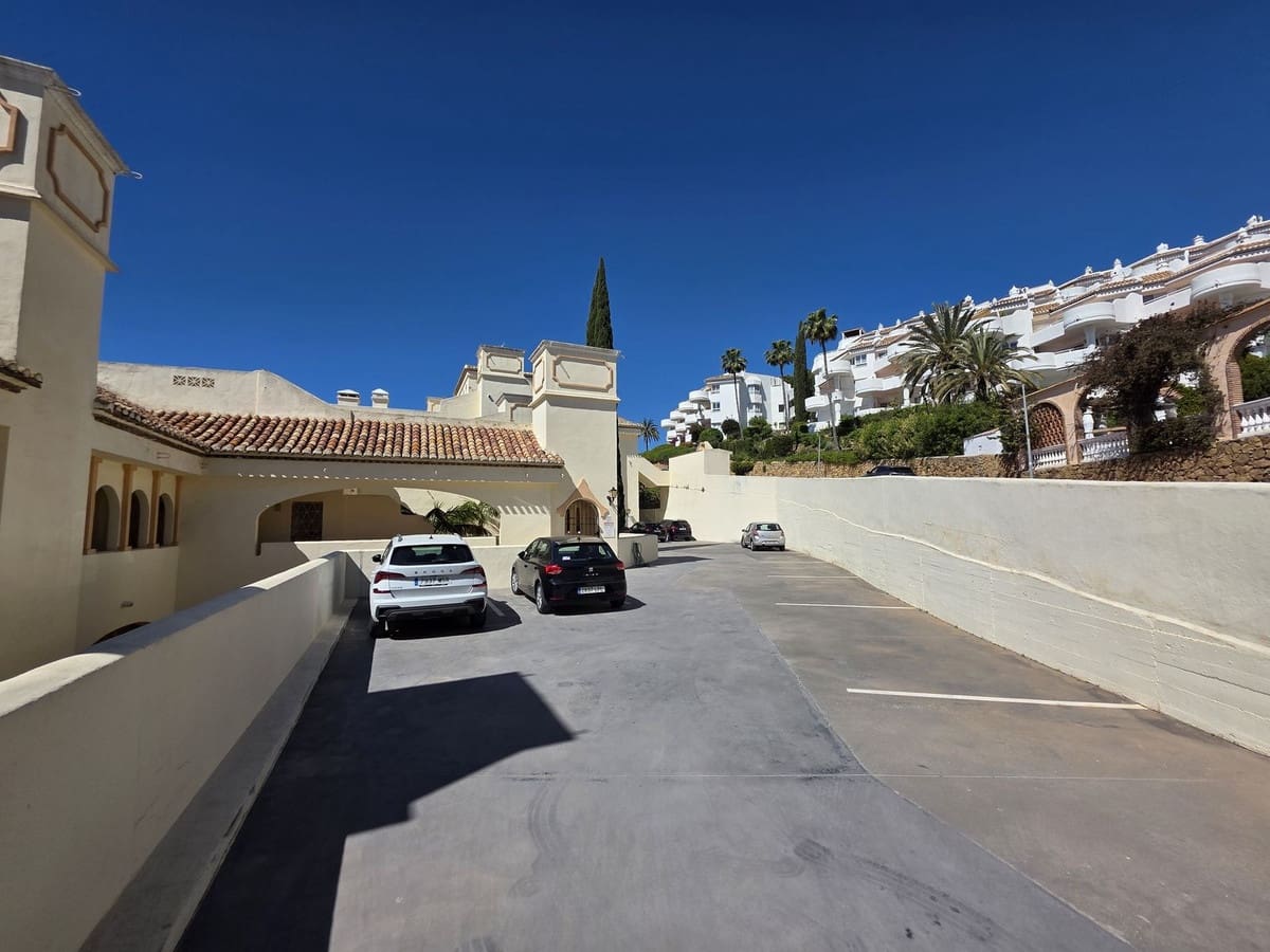 2 quarto Penthouse para venda em Calahonda com piscina garagem - 349 000 € (Ref: 9782218)