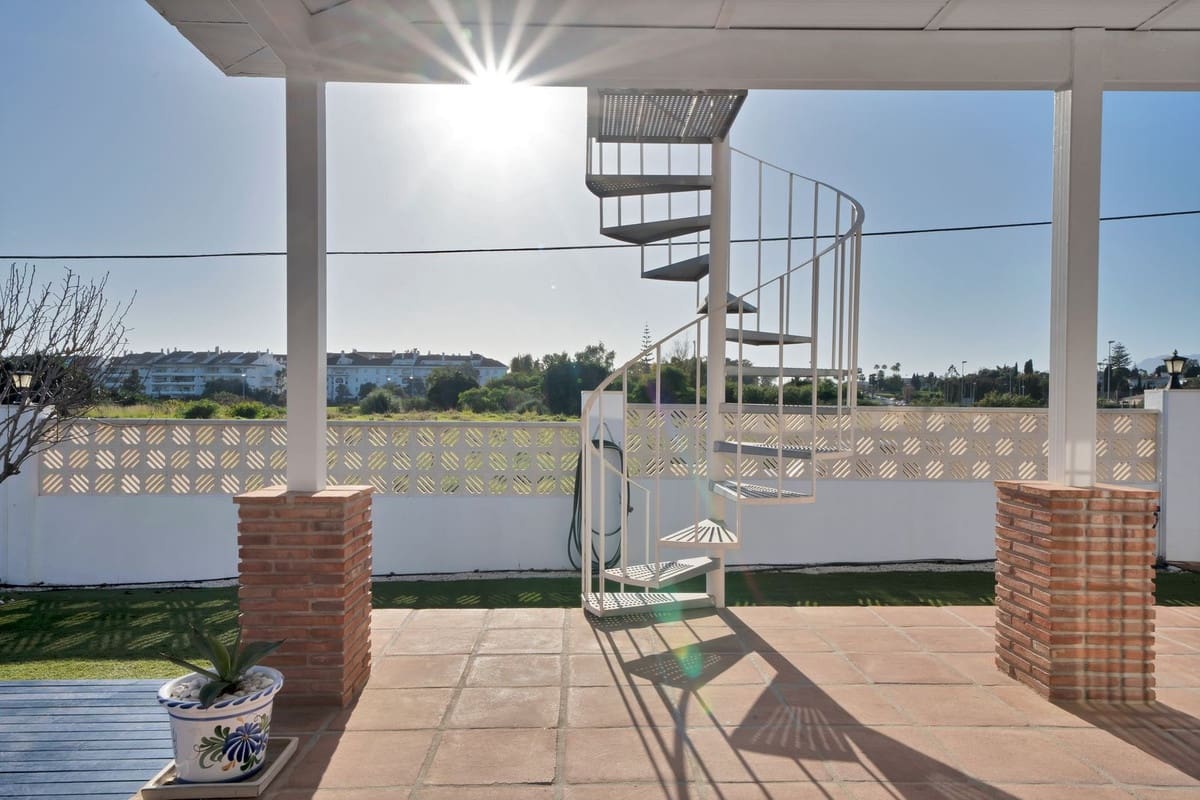 4 sovrum Villa till salu i San Pedro de Alcantara med pool garage - 1 400 000 € (Ref: 9784364)