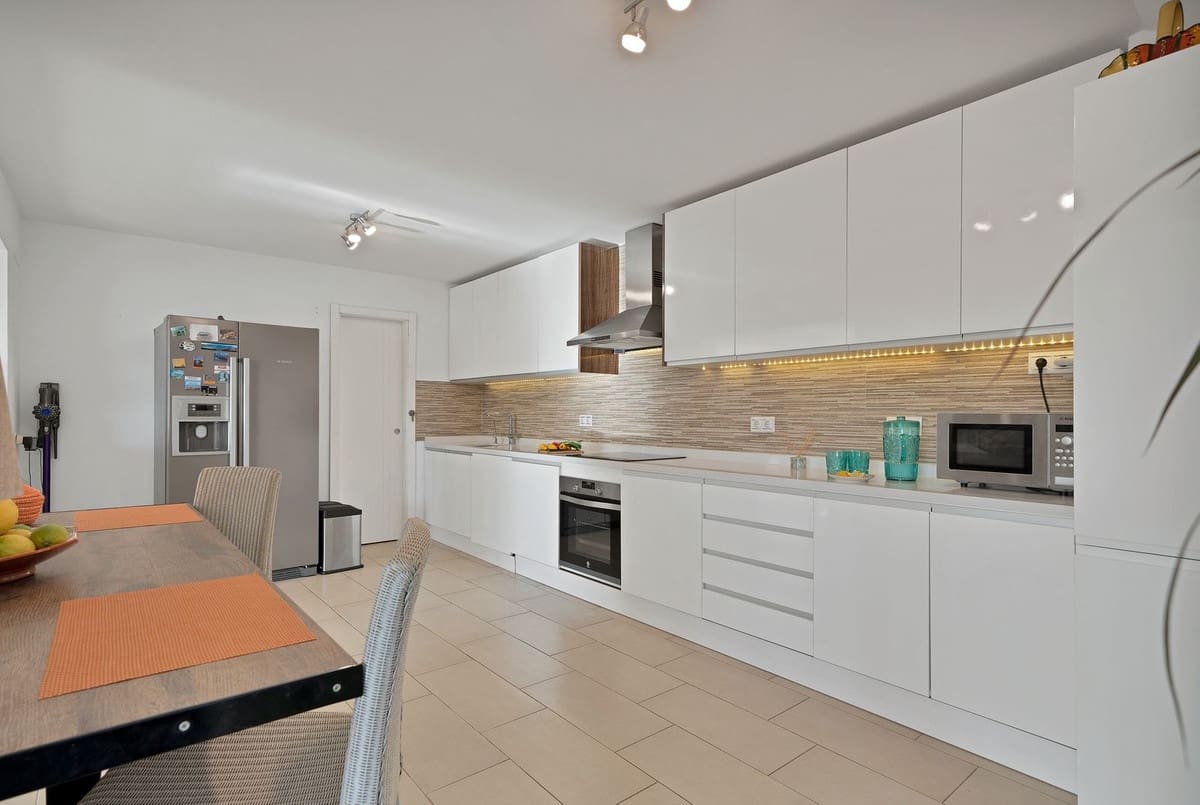 4 sovrum Villa till salu i San Pedro de Alcantara med pool garage - 1 400 000 € (Ref: 9784364)