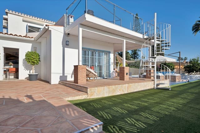 4 sovrum Villa till salu i San Pedro de Alcantara, Marbella med pool garage - 1 400 000 € (Ref: 9784364)