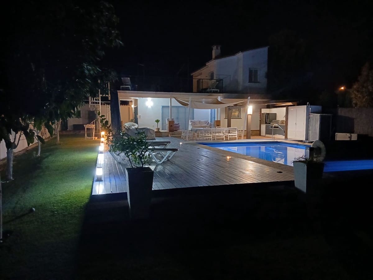 4 sovrum Villa till salu i San Pedro de Alcantara med pool garage - 1 400 000 € (Ref: 9784364)