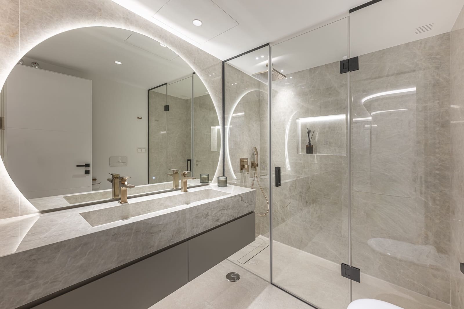 3 slaapkamer Appartement te koop in New Golden Mile met zwembad garage - € 1.895.000 (Ref: 9793548)