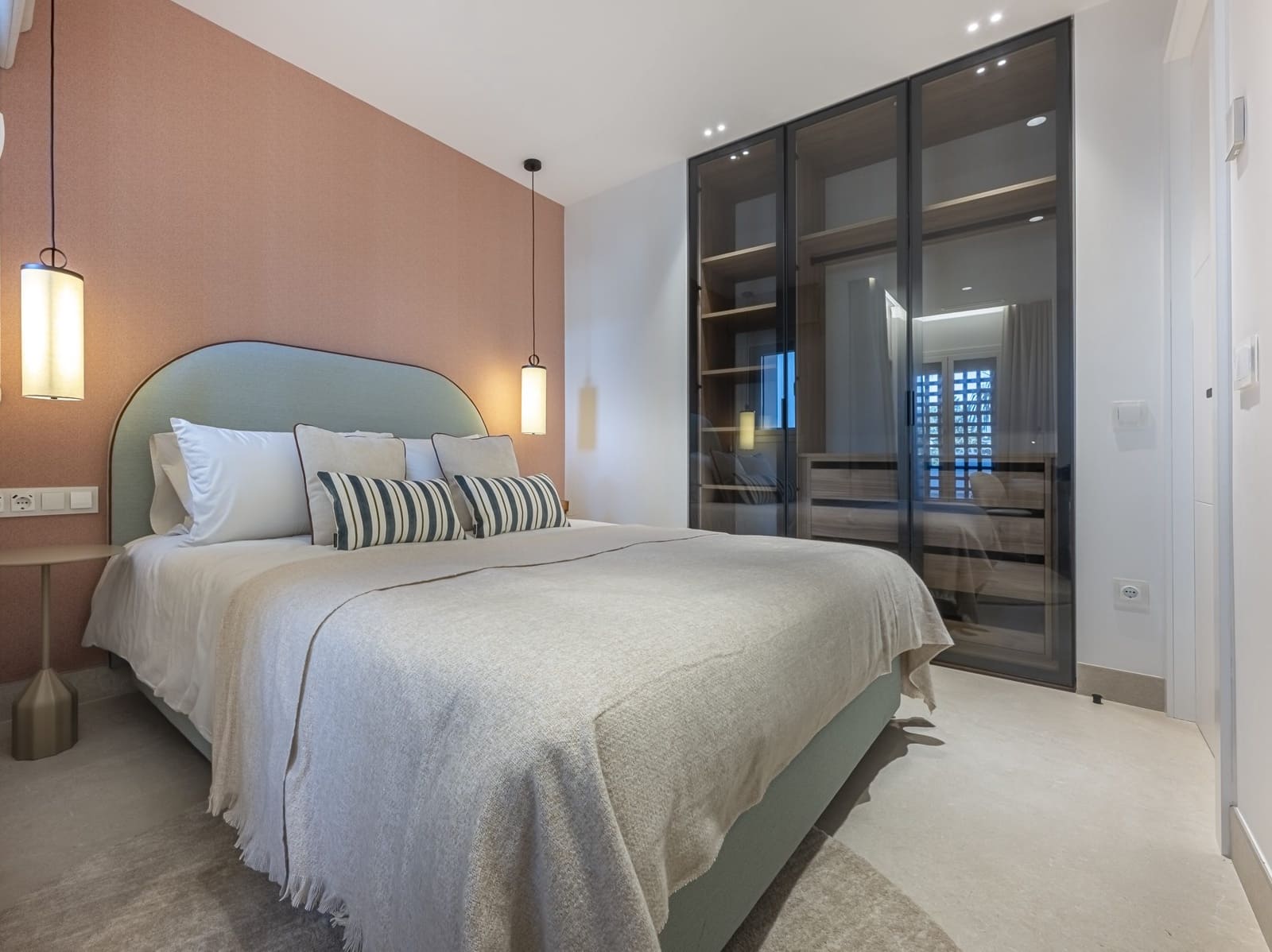 3 slaapkamer Appartement te koop in New Golden Mile met zwembad garage - € 1.895.000 (Ref: 9793548)