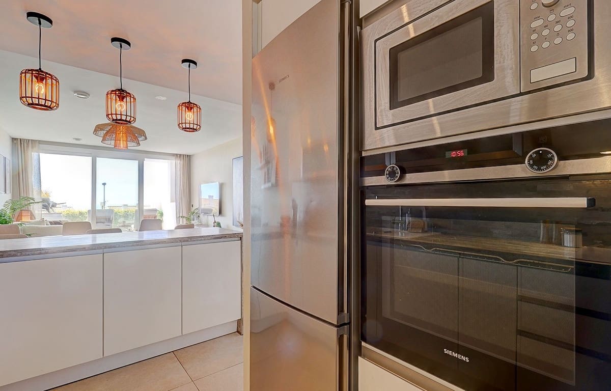 3 sypialnia Apartament na sprzedaż w Benalmadena z basenem garażem - 570 000 € (Ref: 9793557)