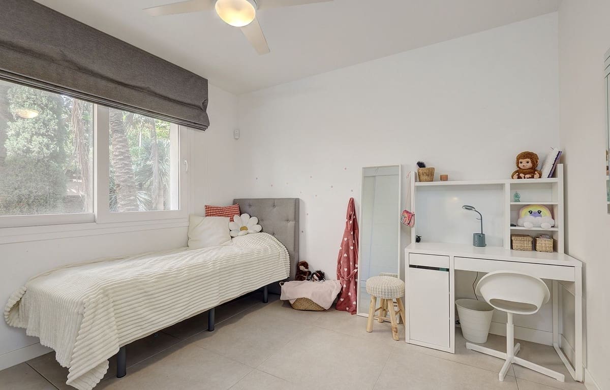 3 sypialnia Apartament na sprzedaż w Benalmadena z basenem garażem - 570 000 € (Ref: 9793557)