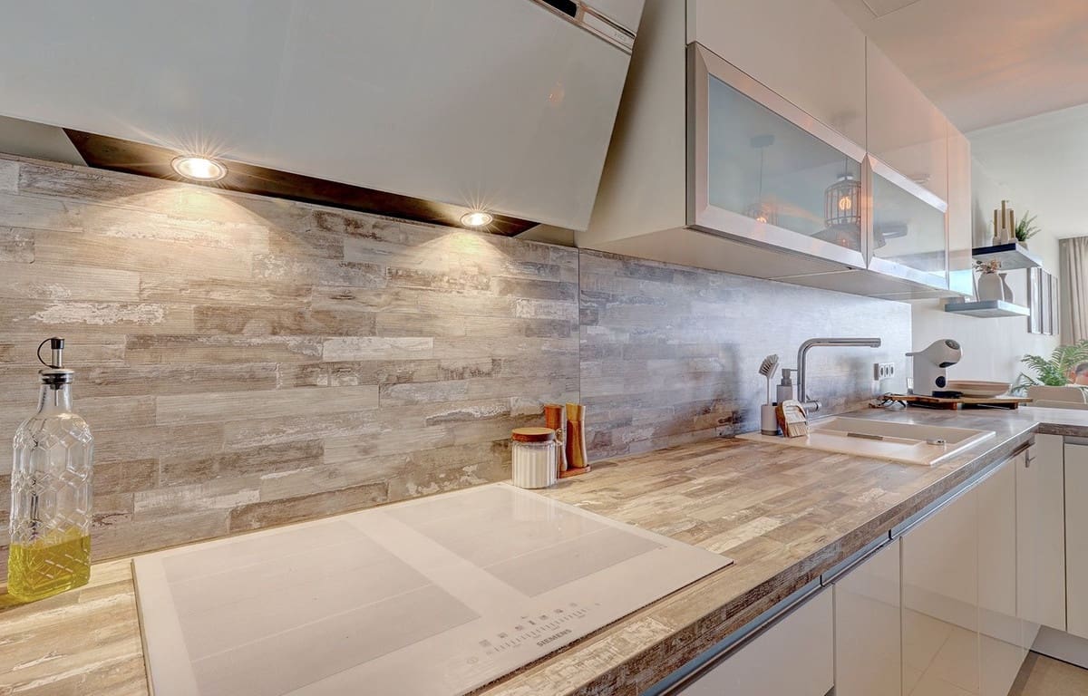 3 sypialnia Apartament na sprzedaż w Benalmadena z basenem garażem - 570 000 € (Ref: 9793557)