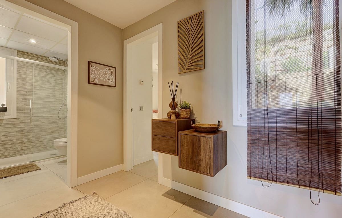 3 sypialnia Apartament na sprzedaż w Benalmadena z basenem garażem - 570 000 € (Ref: 9793557)