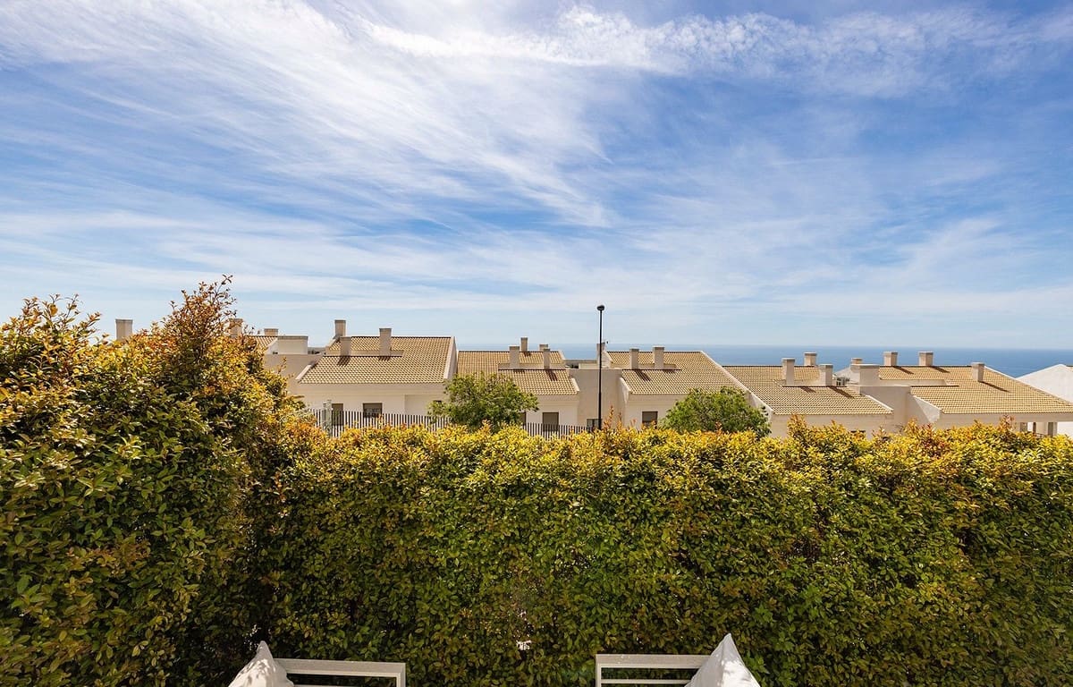 3 sypialnia Apartament na sprzedaż w Benalmadena z basenem garażem - 570 000 € (Ref: 9793557)