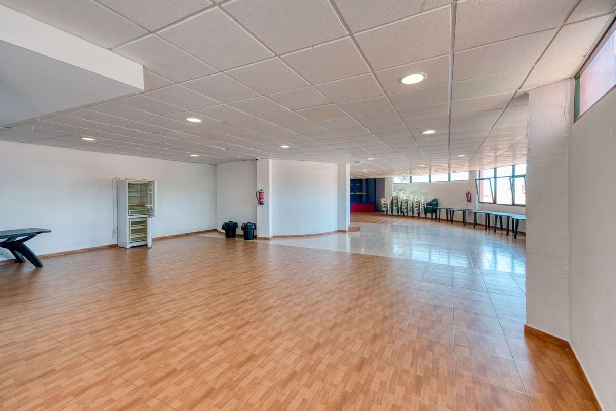 3 sypialnia Penthouse na sprzedaż w Fuengirola z basenem garażem - 630 000 € (Ref: 9795197)