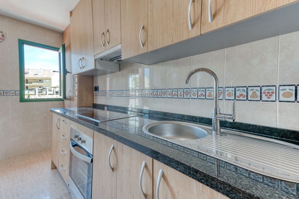 3 sypialnia Penthouse na sprzedaż w Fuengirola z basenem garażem - 630 000 € (Ref: 9795197)